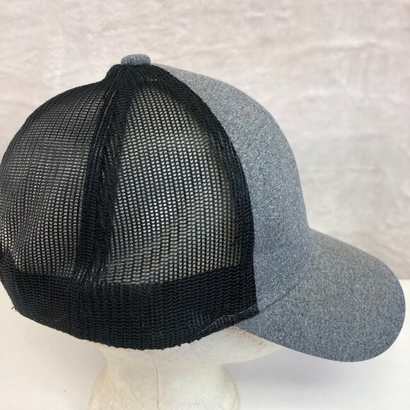 The Canadian Brewhouse Heathered Grey/Black Mesh Snapback Ball Cap - Picture 4 of 6